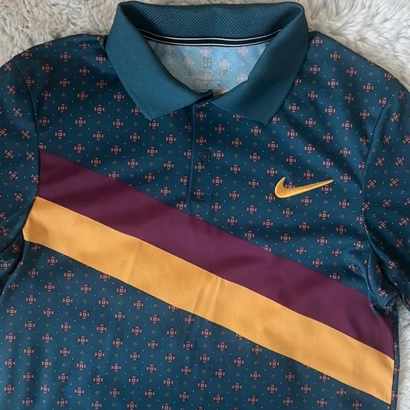 Men’s Golf Small Nike Polo Shirt - Picture 4 of 6